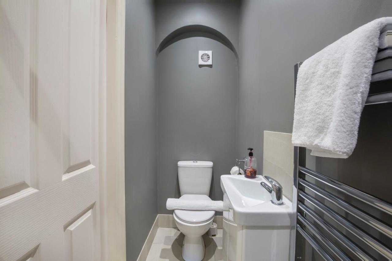 Patrick'S Pool- 4 Bedroom,4 Bathroom, Most Central Luxury Townhouse! 约克 外观 照片