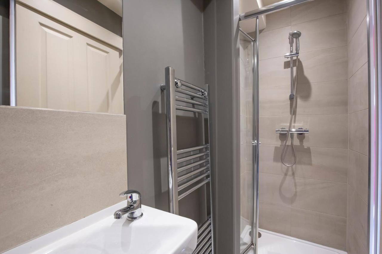 Patrick'S Pool- 4 Bedroom,4 Bathroom, Most Central Luxury Townhouse! 约克 外观 照片