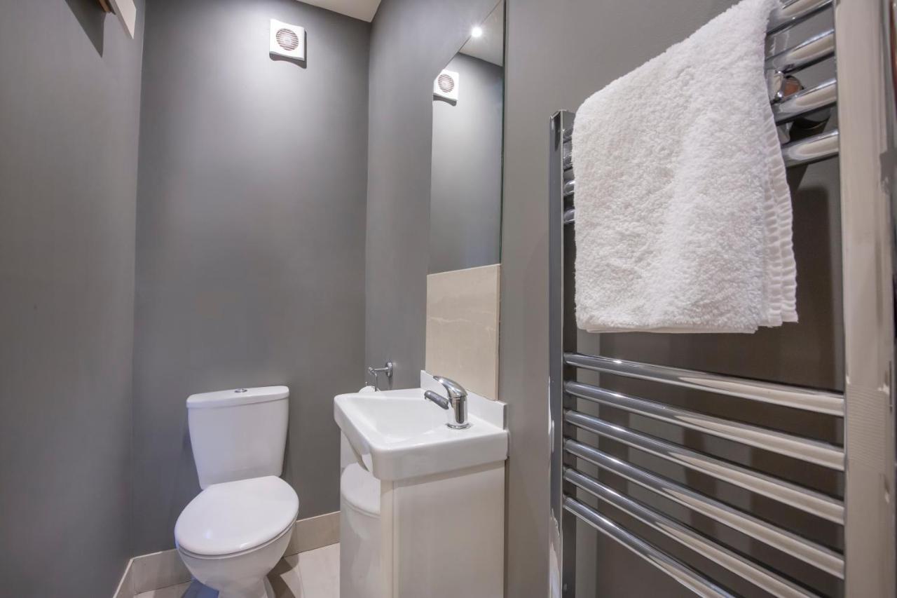 Patrick'S Pool- 4 Bedroom,4 Bathroom, Most Central Luxury Townhouse! 约克 外观 照片